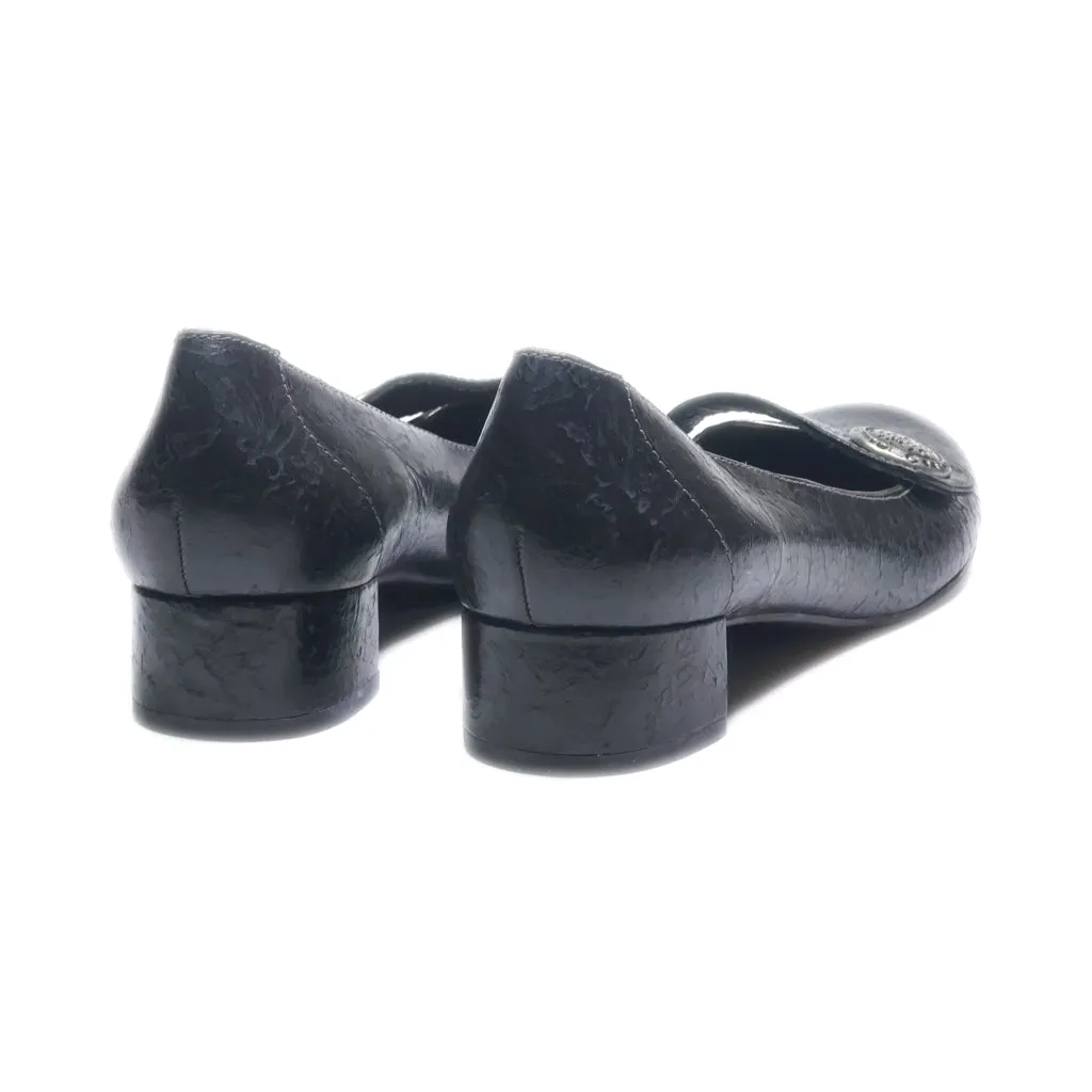 Clarks Mid-Heel Shoes Fabric Black Colour For Women