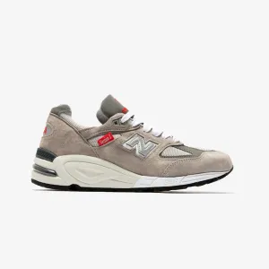 New Balance | 990V2  { TAUPE/WHITE/GREY