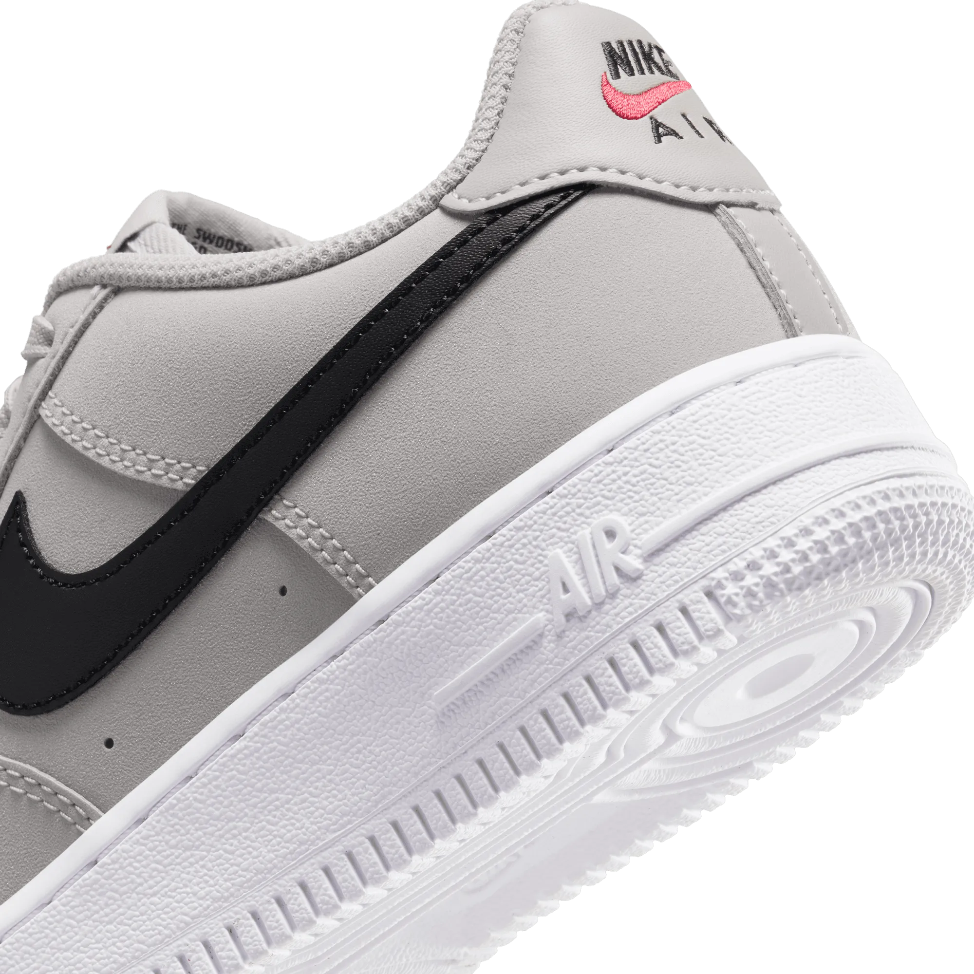 NIKE AIR FORCE 1 LV8 BIG KIDS' SHOES