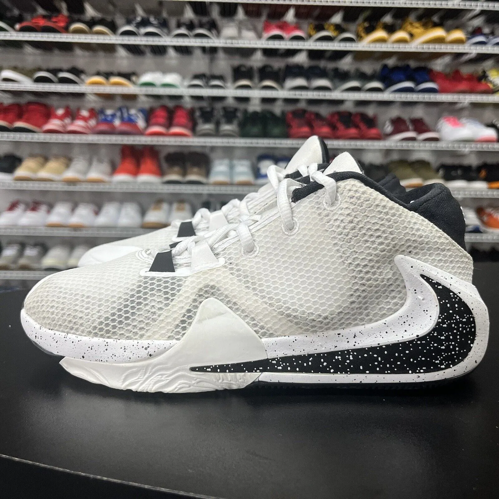 Nike Zoom Freak 1 Black White Kids 5.5Y Basketball Shoes Sneakers